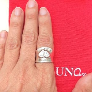 New Uno de 50 ring heart size 5.5